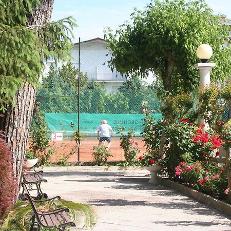 Hotel Al Cigno Lignano Sabbiadoro Ngoại thất bức ảnh